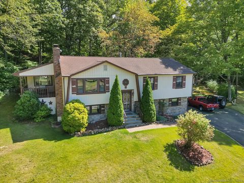 3 Timberland Drive East Haven CT 06513