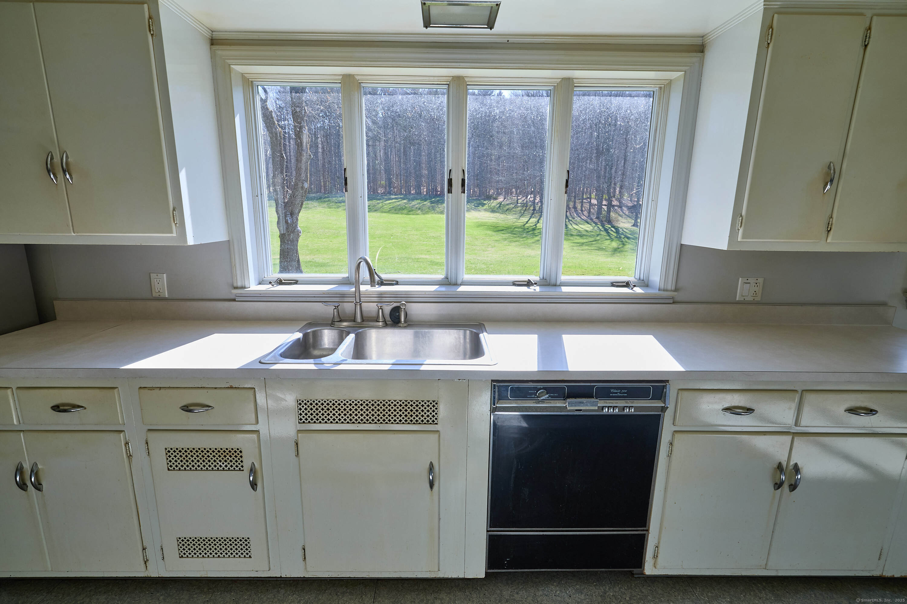 555 Preston Avenue, Meriden, Connecticut image 14