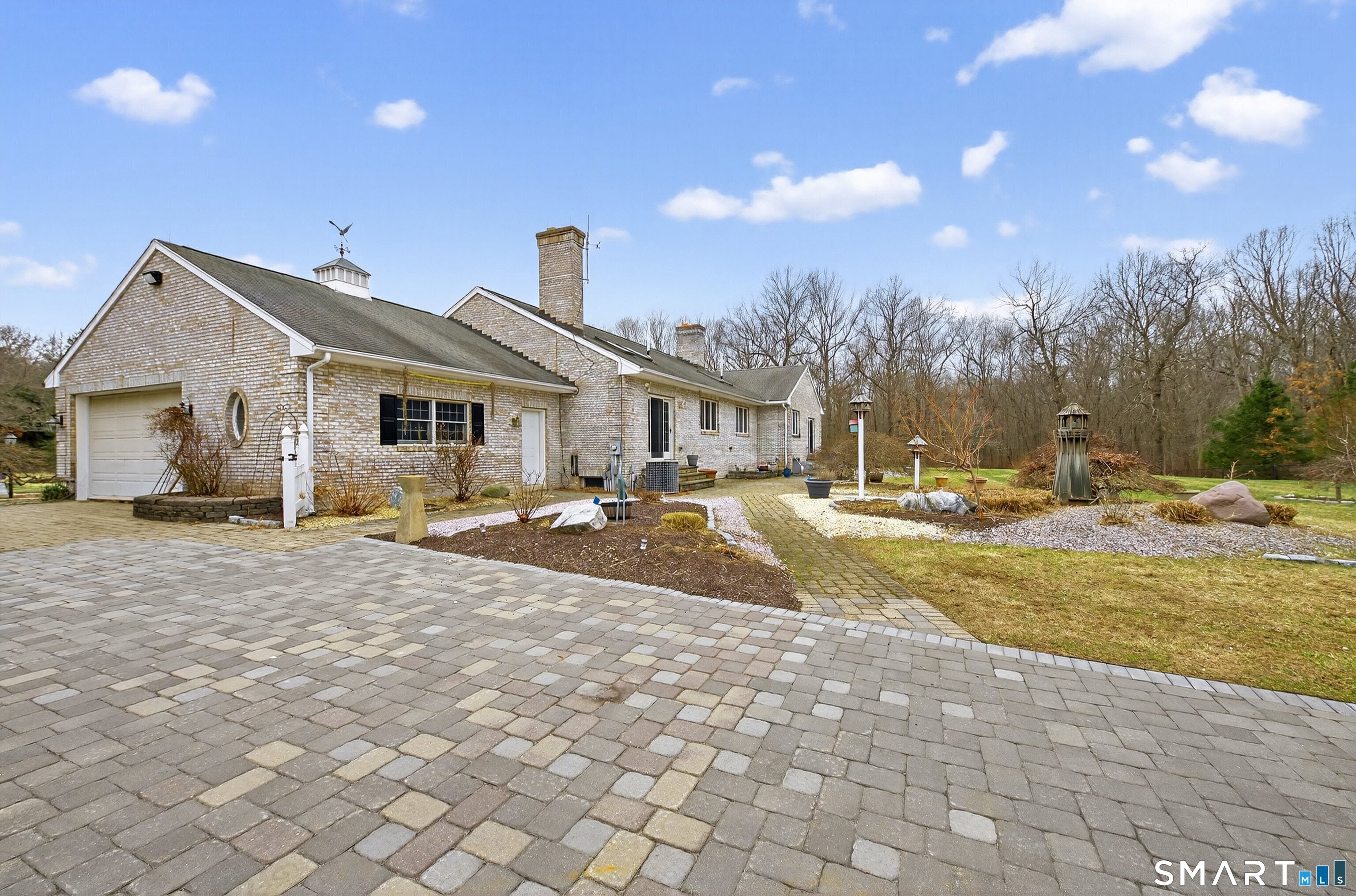 724 Strong Road