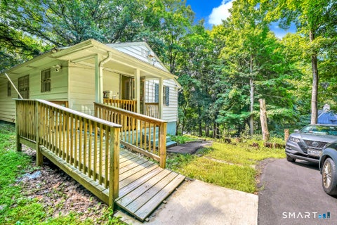 Photo of 28 Faber Avenue, Waterbury, CT 06704 (MLS # 24199696)