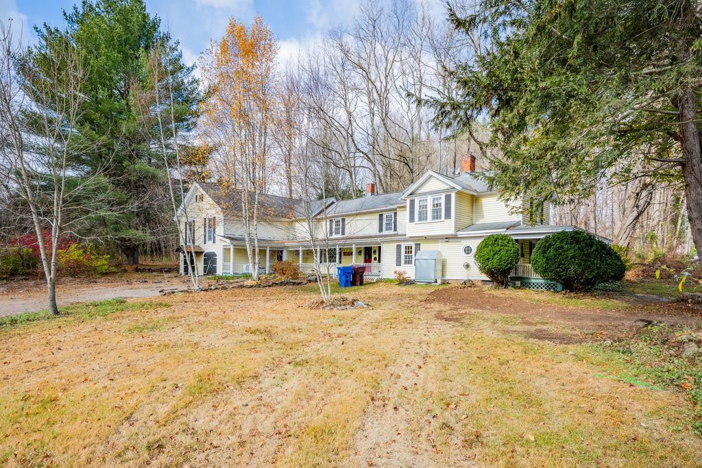 Photo of 796 Plainville Avenue, Farmington, CT 06032 (MLS # 24127663)