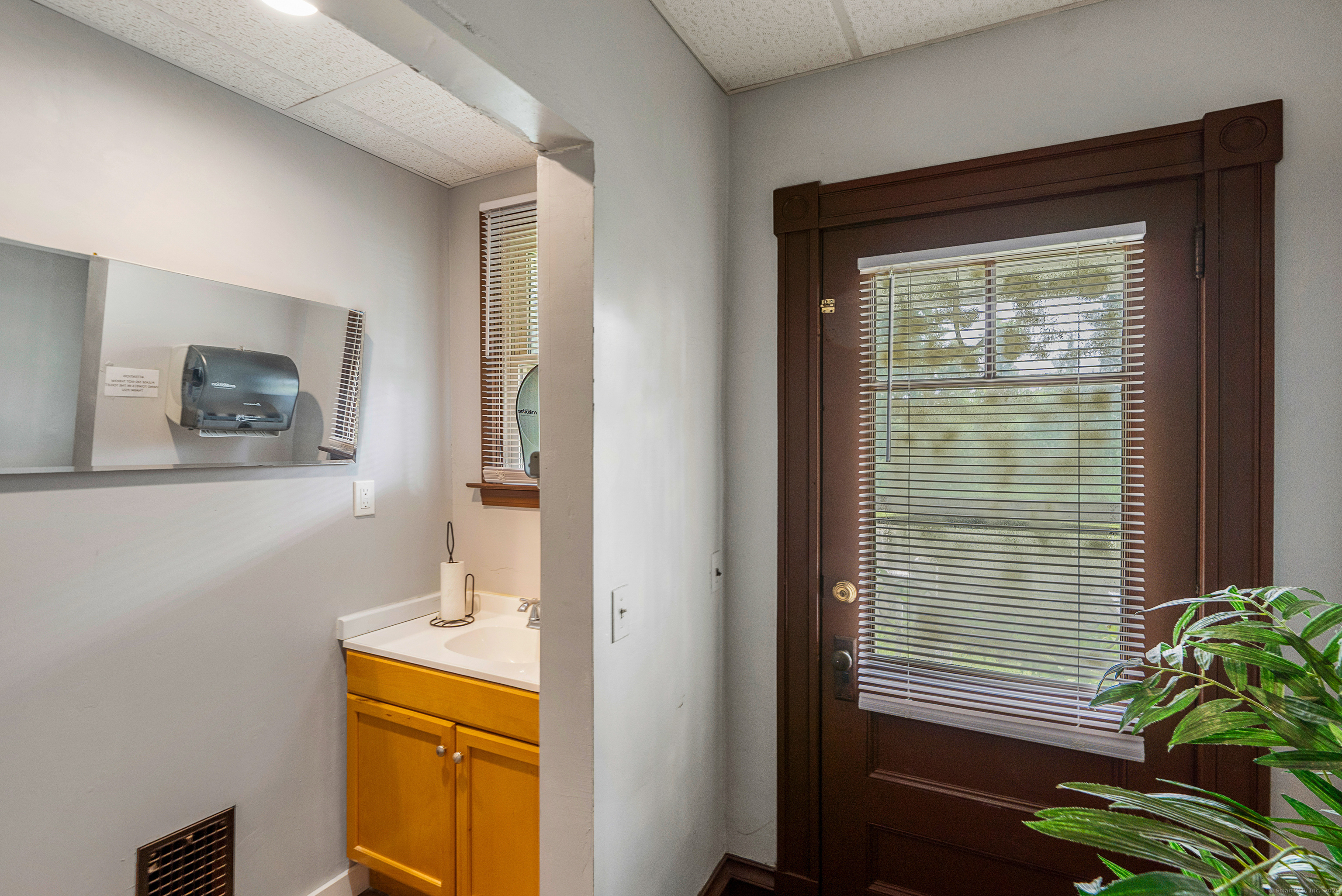 Coventry, Connecticut 06238, United States, ,Commercial,Active,181337