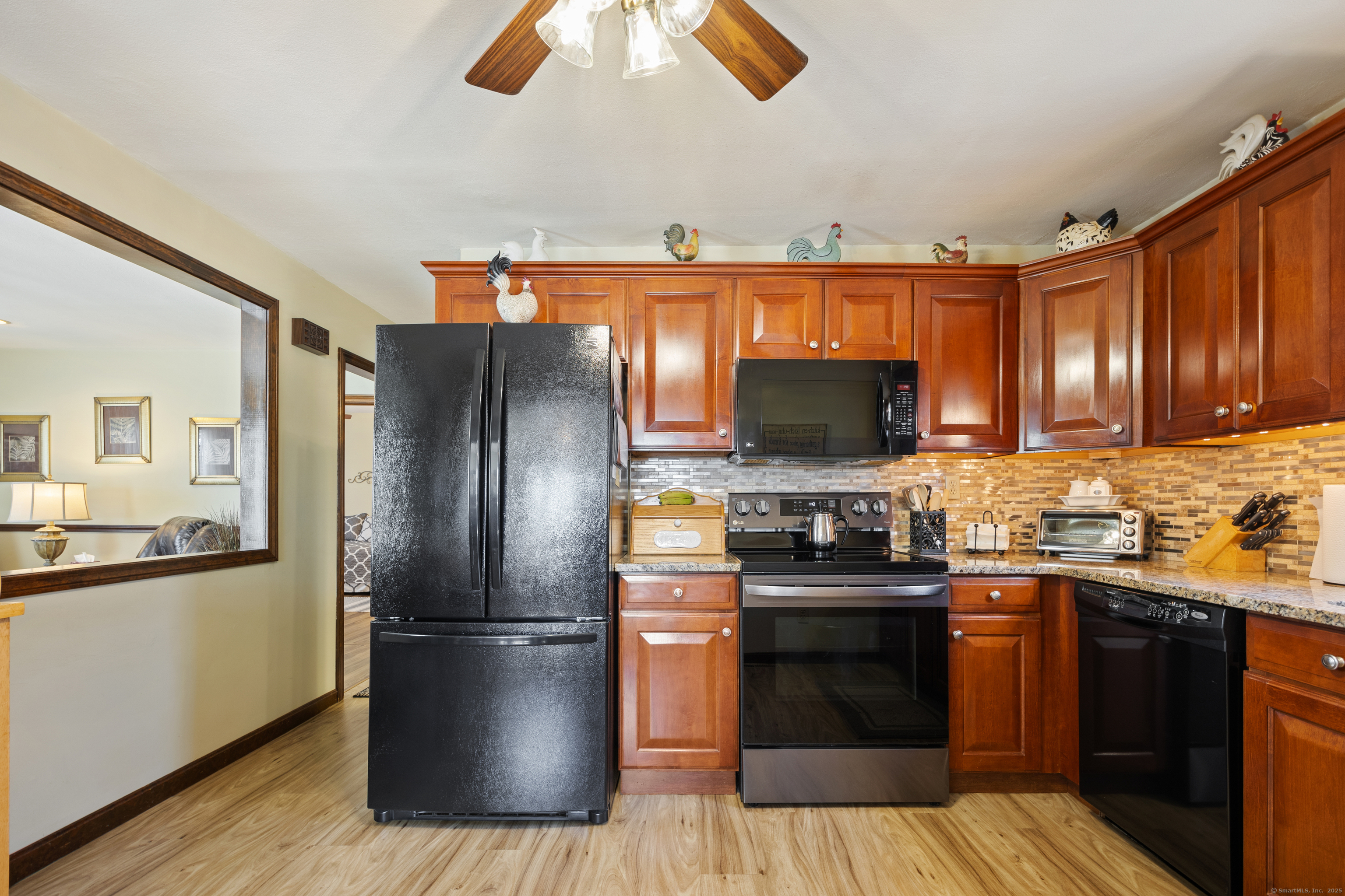 32 Fairview Street, Watertown, Connecticut image 6