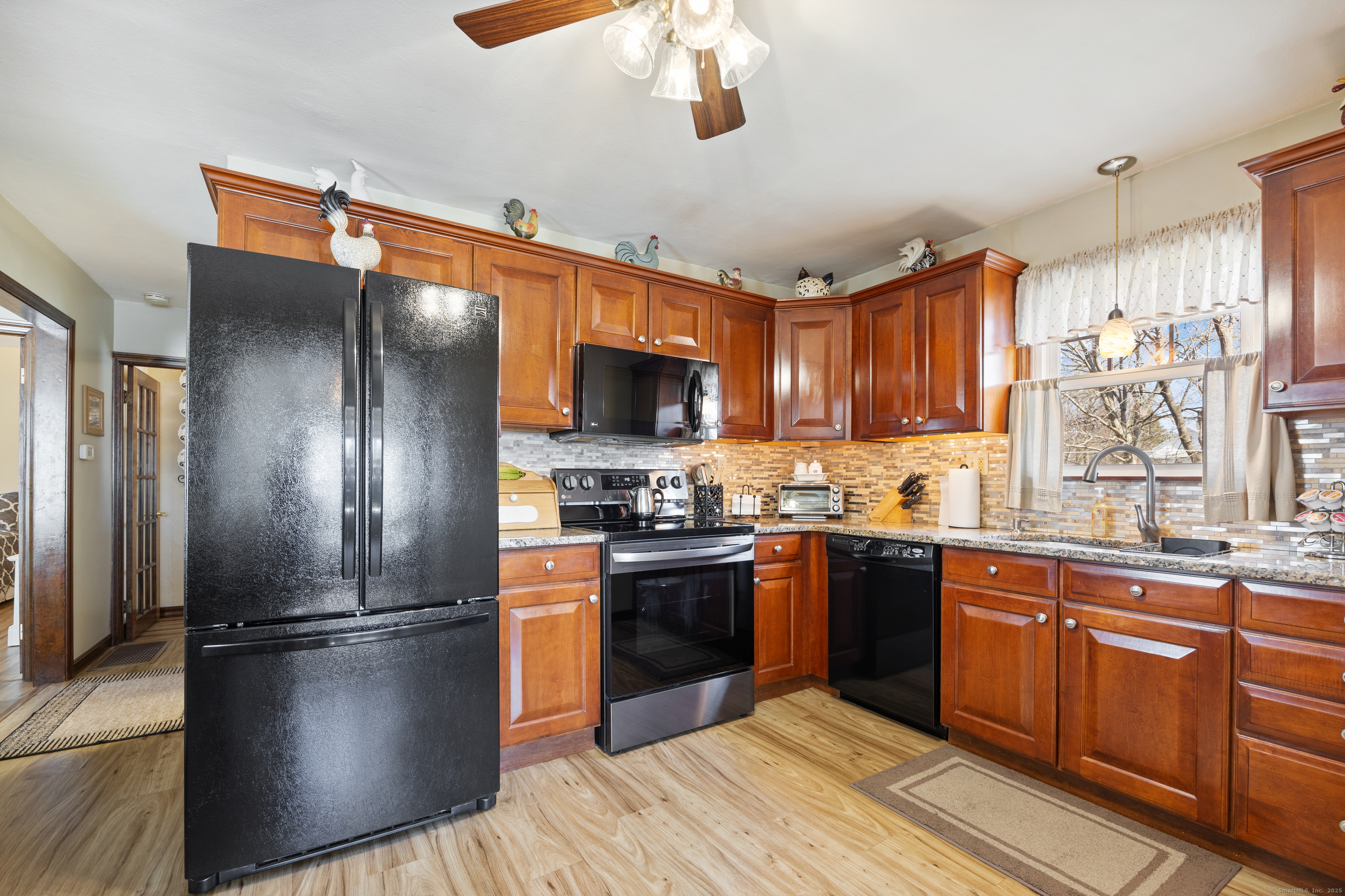 32 Fairview Street, Watertown, Connecticut image 5