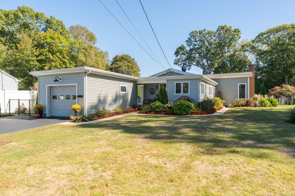 Photo of 88 Eastwood Road, Groton, CT 06340 (MLS # 24132049)