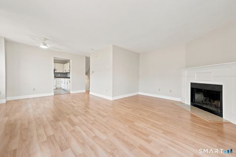 Tiny photo for 10 Taft Point #8, Waterbury, CT 06708 (MLS # 24186402)