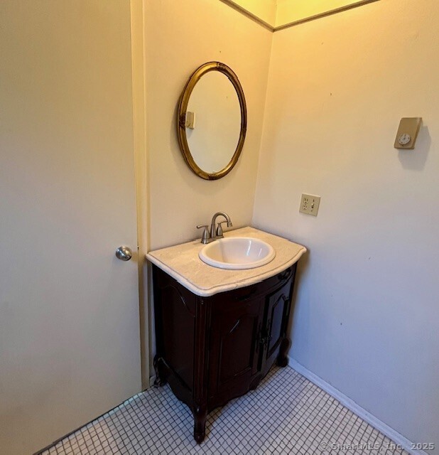 9 Heritage Circle #D, Southbury, Connecticut image 7