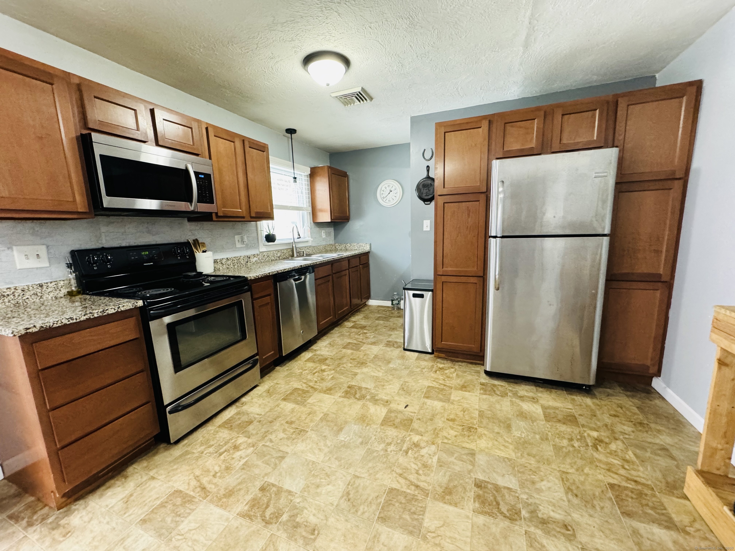43 Northern Drive, Plainfield, Connecticut image 2