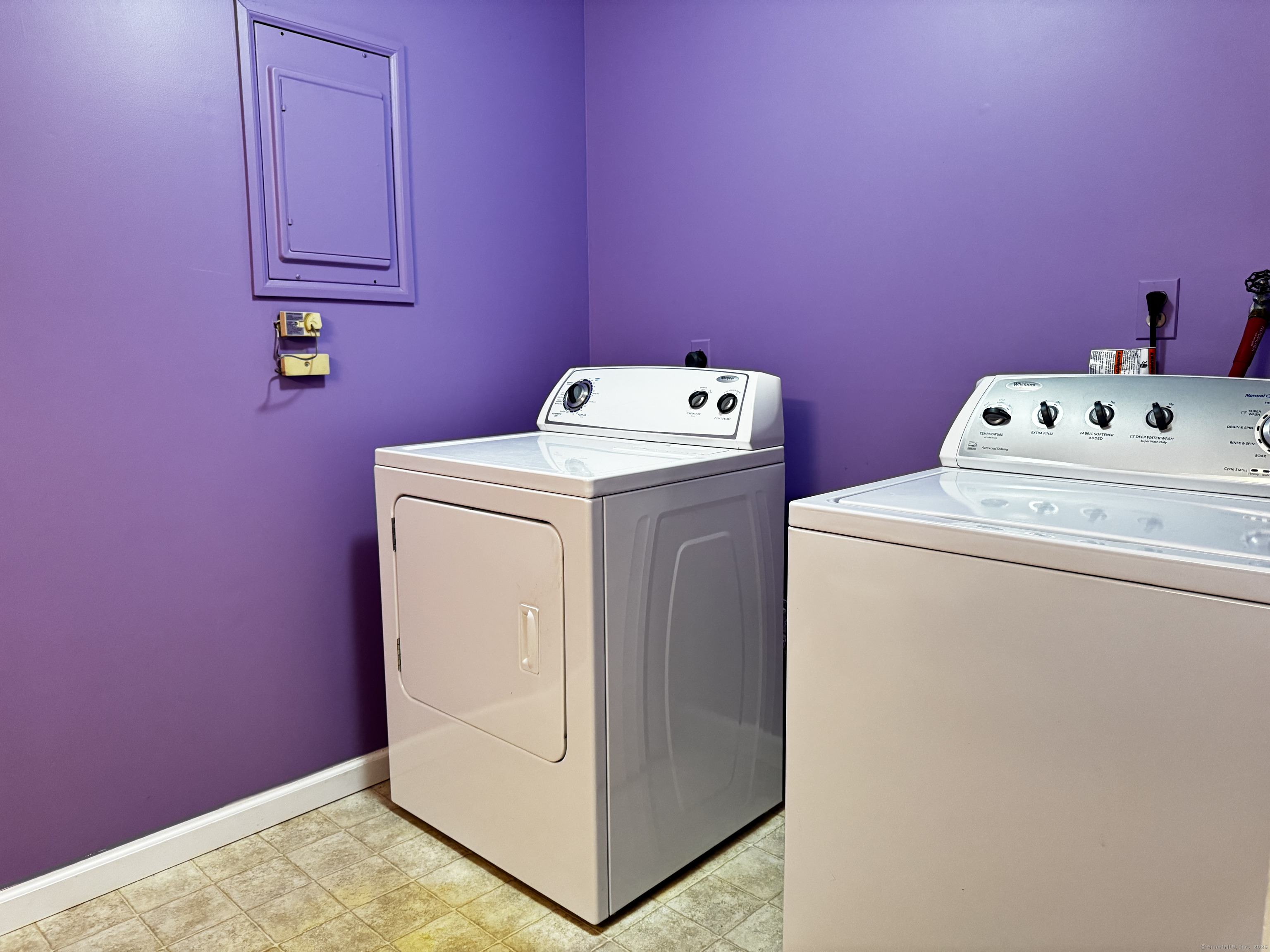 267 Strawberry Circle, Windsor, Connecticut image 15