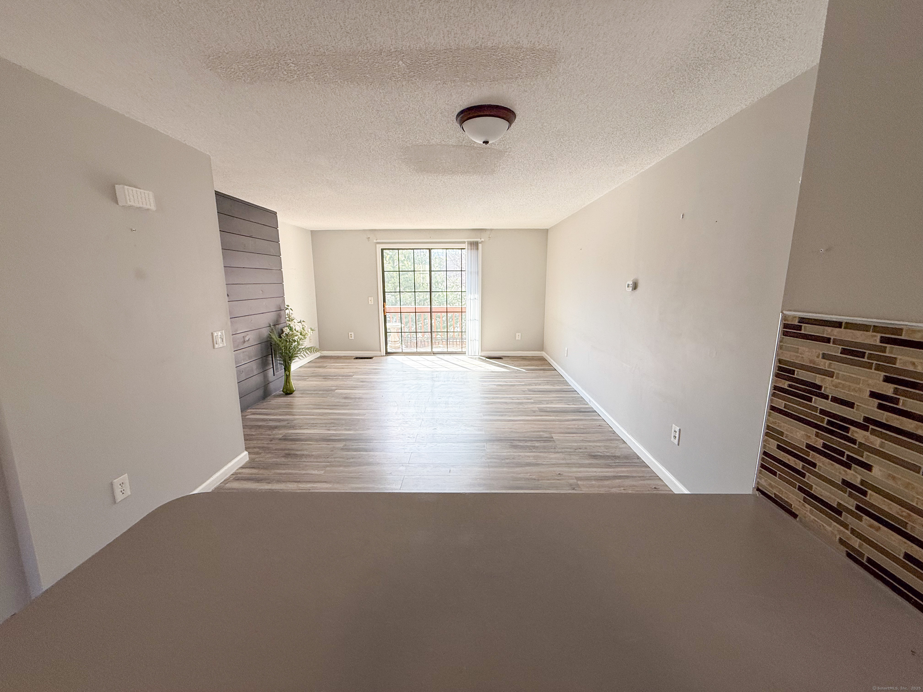 New Britain, Connecticut 06053, United States, 2 Bedrooms Bedrooms, ,2 BathroomsBathrooms,Residential,Pending,88398