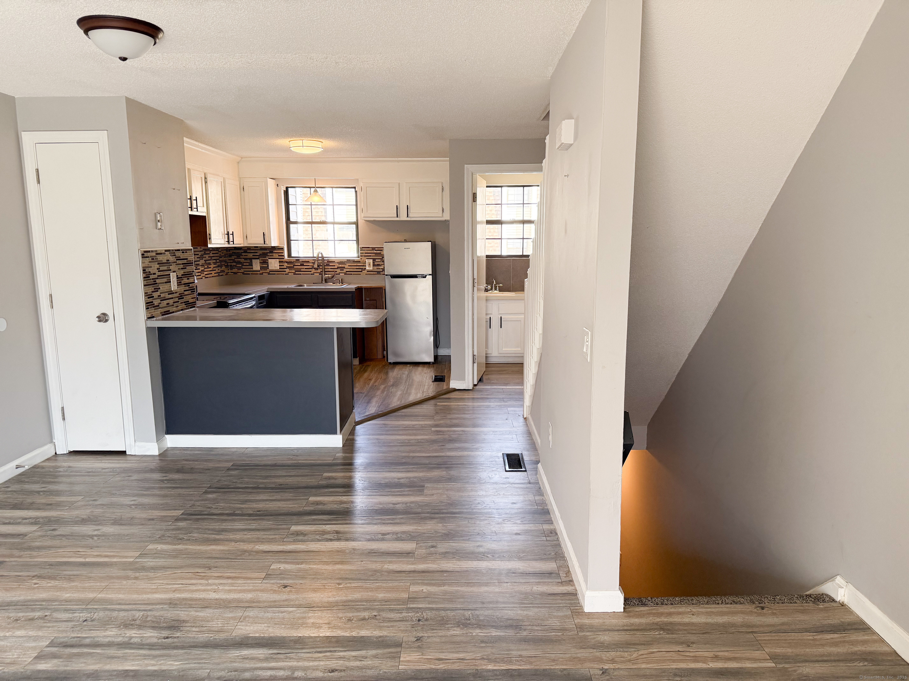 New Britain, Connecticut 06053, United States, 2 Bedrooms Bedrooms, ,2 BathroomsBathrooms,Residential,Pending,88398