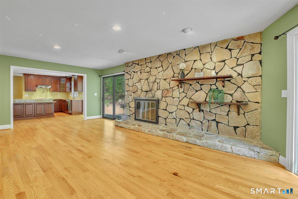 6 Rivercove Drive