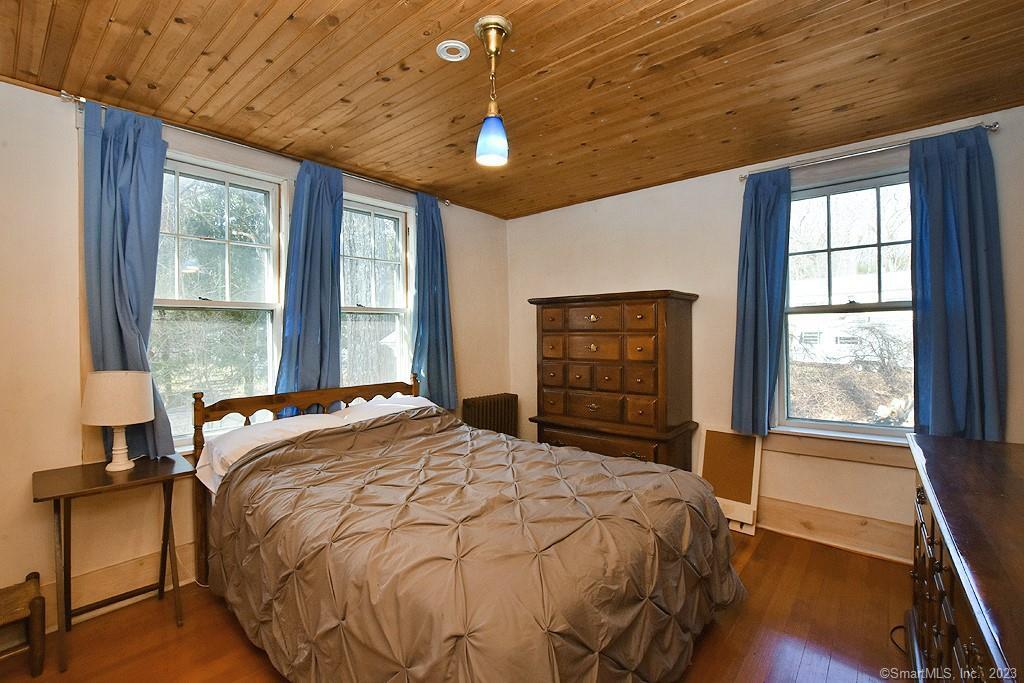 Photo 8 of 17 of 184 Walnut Street house