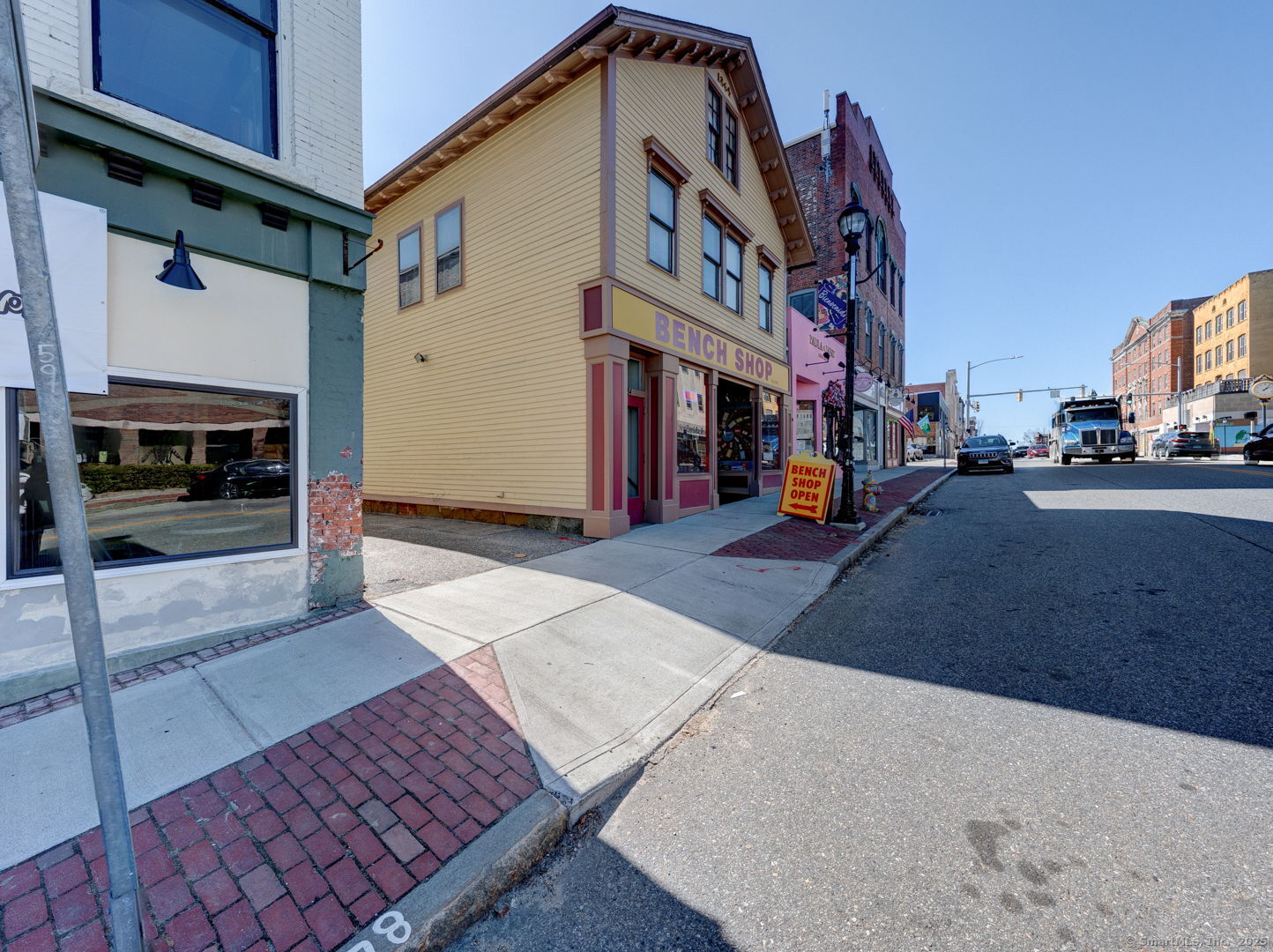 784 Main Street