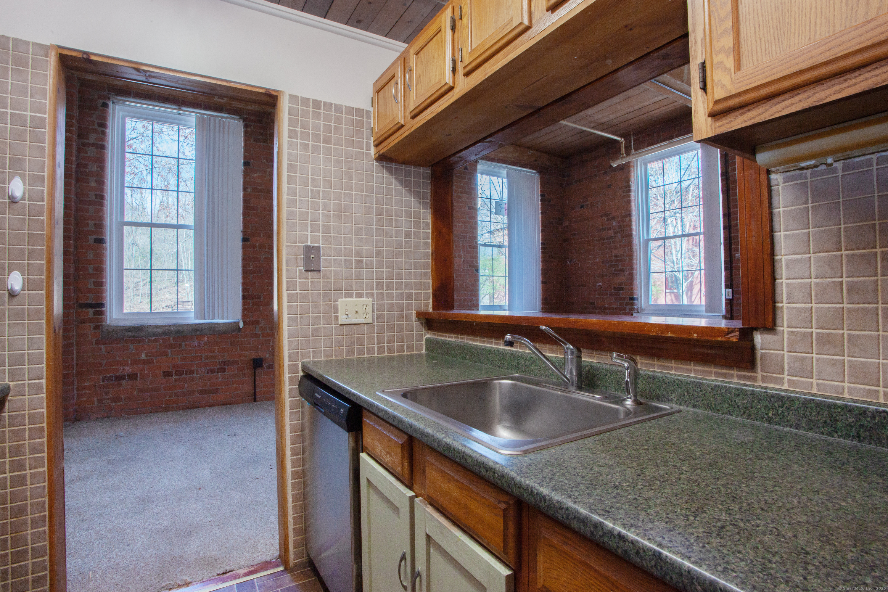 839 Main Street #APT 2, Torrington, Connecticut image 11