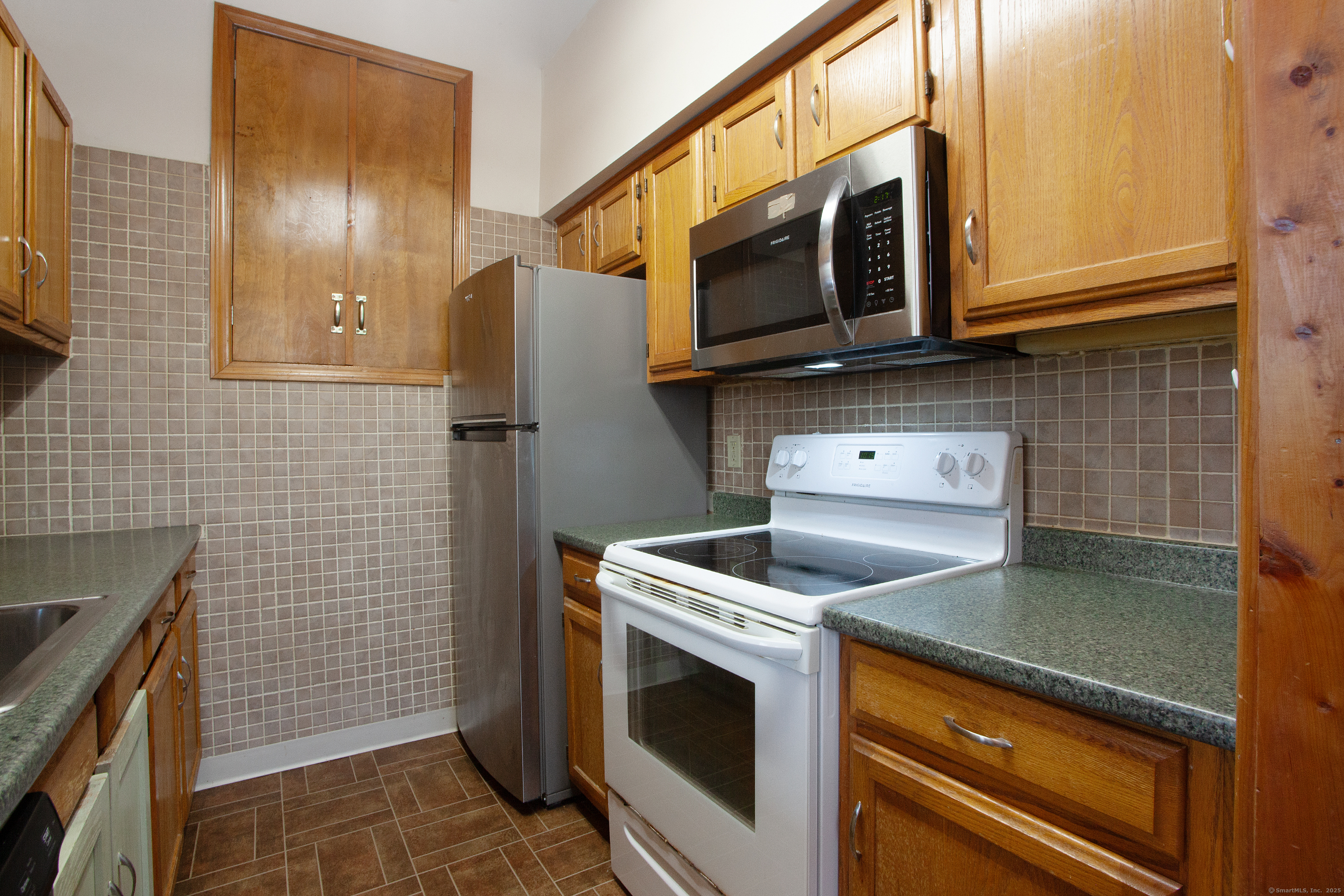 839 Main Street #APT 2, Torrington, Connecticut image 9