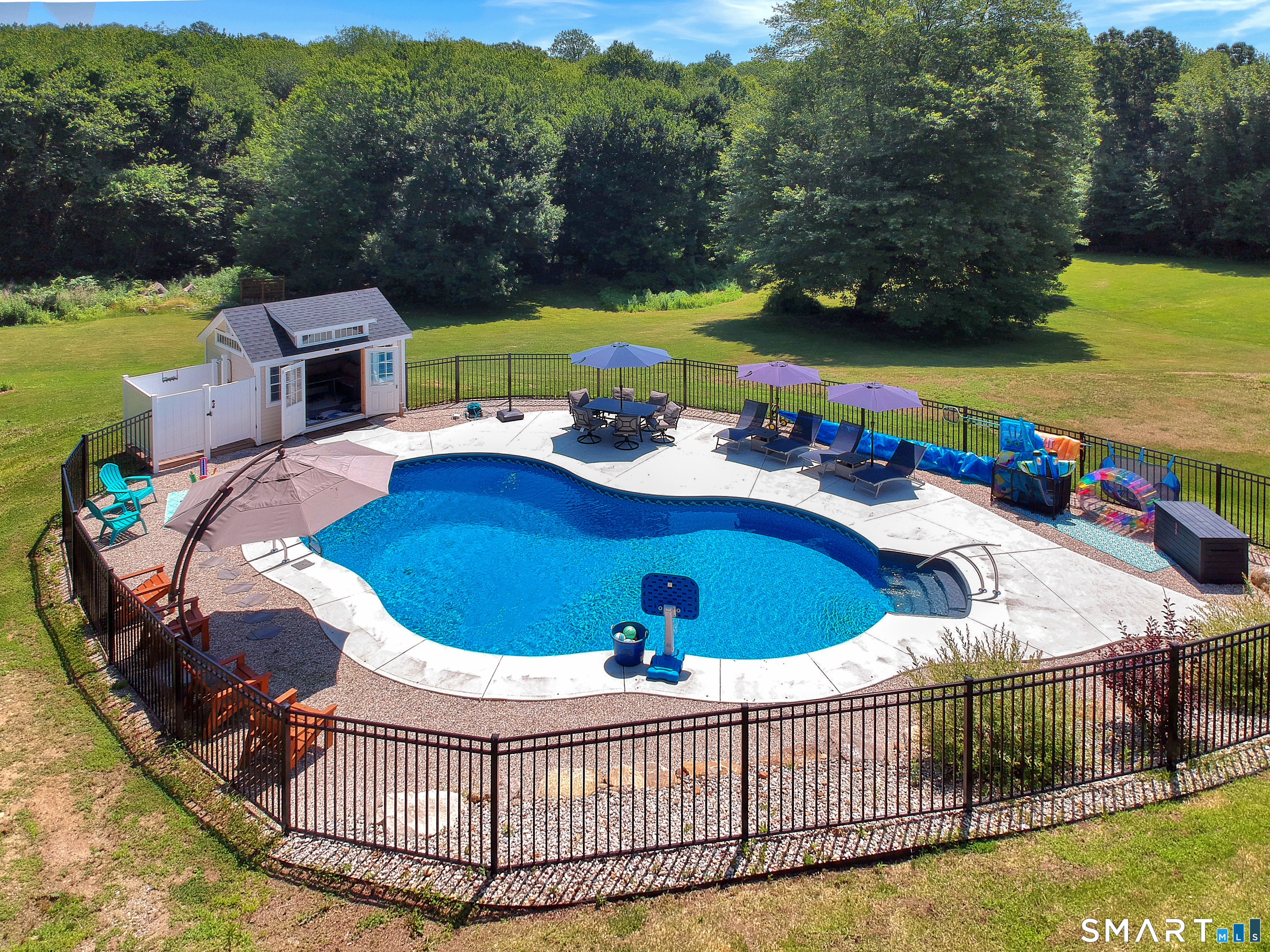 690 West Road
