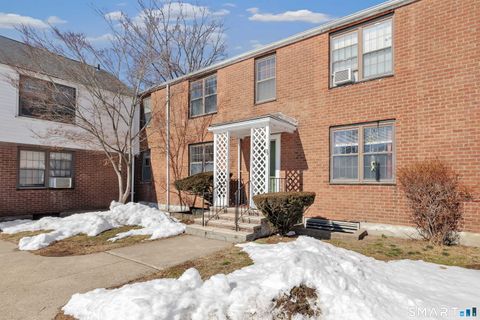 Photo of 33 Nob Hill Circle #A, Bridgeport, CT 06610 (MLS # 24156478)