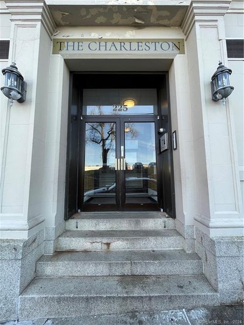 Photo of 213 Golden Hill Street #2F, Bridgeport, CT 06604 (MLS # 24150218)