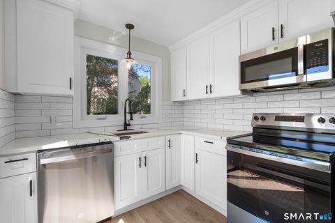 Photo of 8 Pilgrim Harbor #C, Wallingford, CT 06492 (MLS # 24174720)