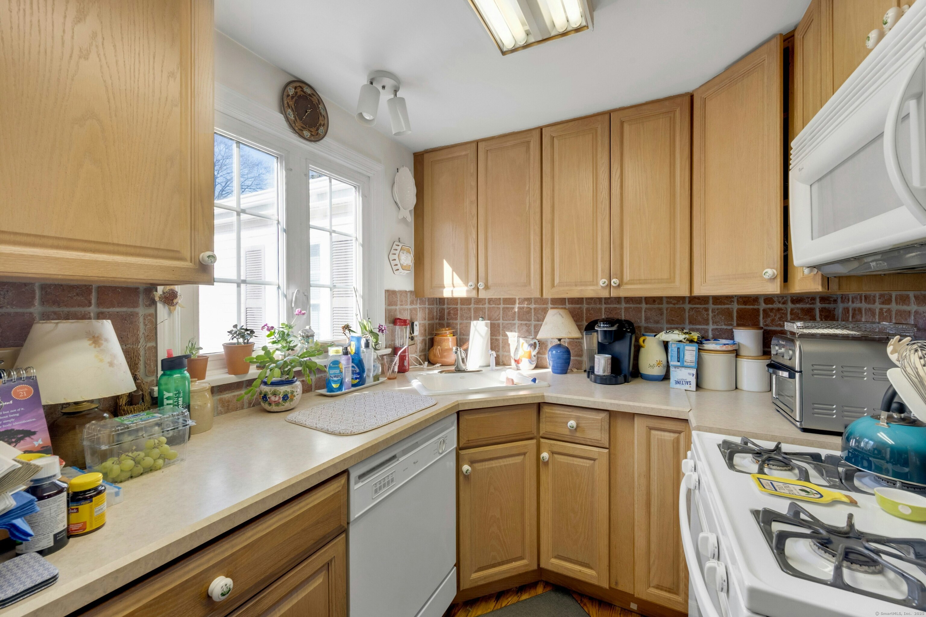 24 Riverside Lane, Greenwich, Connecticut image 8