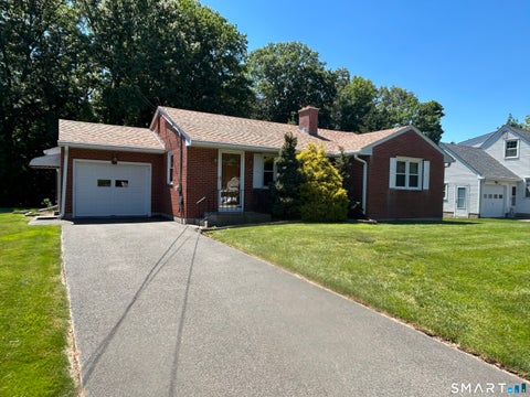 Homes For Sale - 13 Walnut Lane<br/> Wallingford, CT 06492
