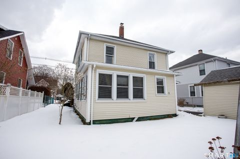 Tiny photo for 158 W Thames Street, Norwich, CT 06360 (MLS # 24153959)