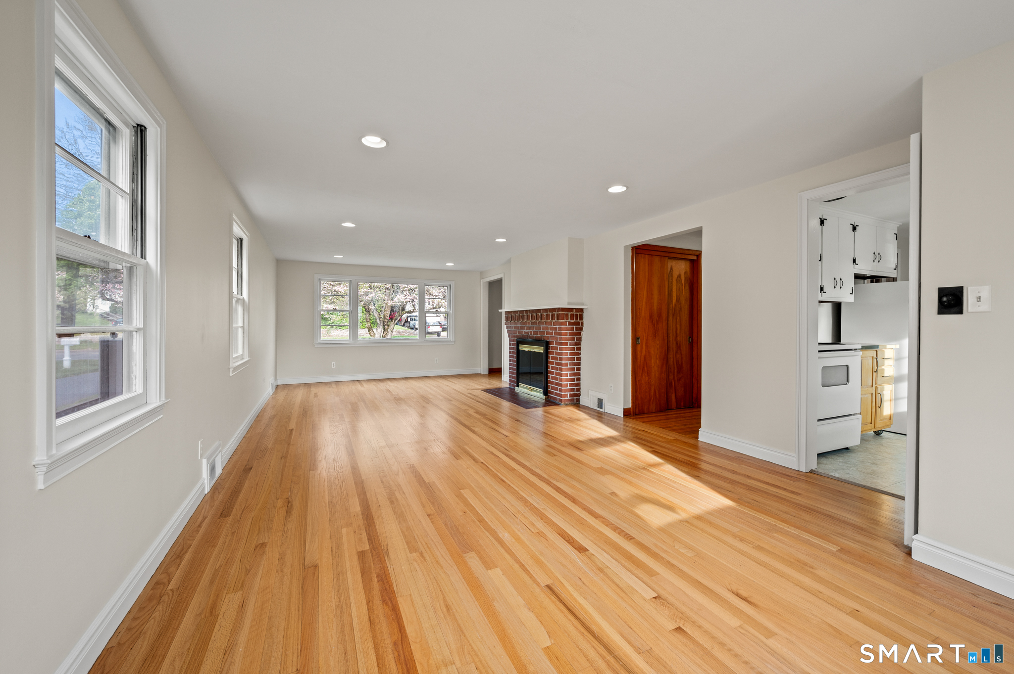 81 Maple Hill Avenue