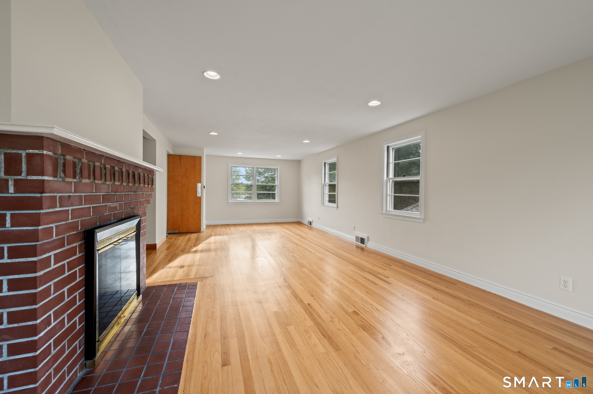 81 Maple Hill Avenue