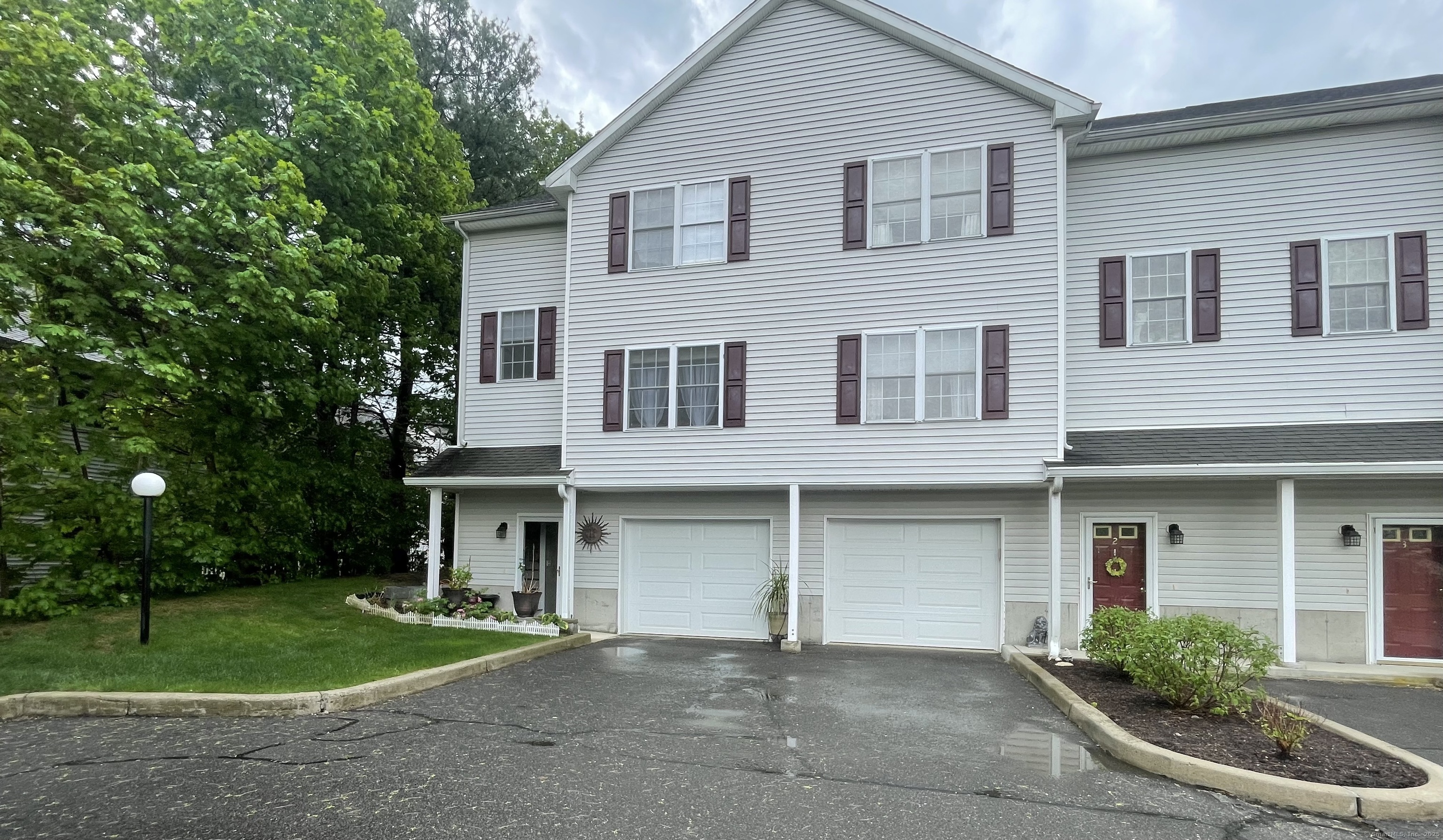 11 Mannions Lane #APT 1, Danbury, Connecticut image 1