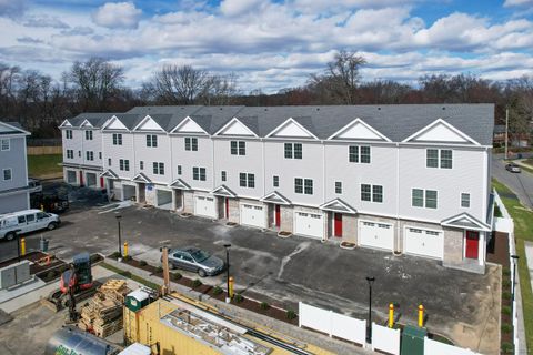 Tiny photo for 2 BEACON Square #2, Fairfield, CT 06825 (MLS # 24148288)