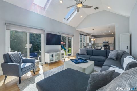 Tiny photo for 10 Buckingham Lane, West Hartford, CT 06117 (MLS # 24159826)