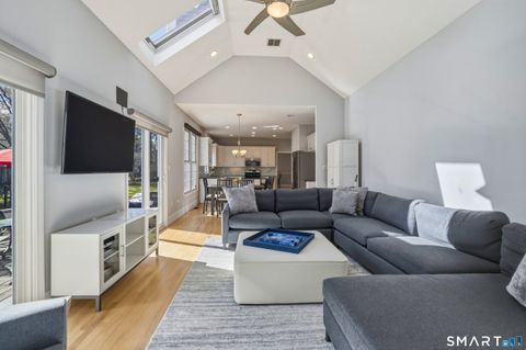 Tiny photo for 10 Buckingham Lane, West Hartford, CT 06117 (MLS # 24159826)