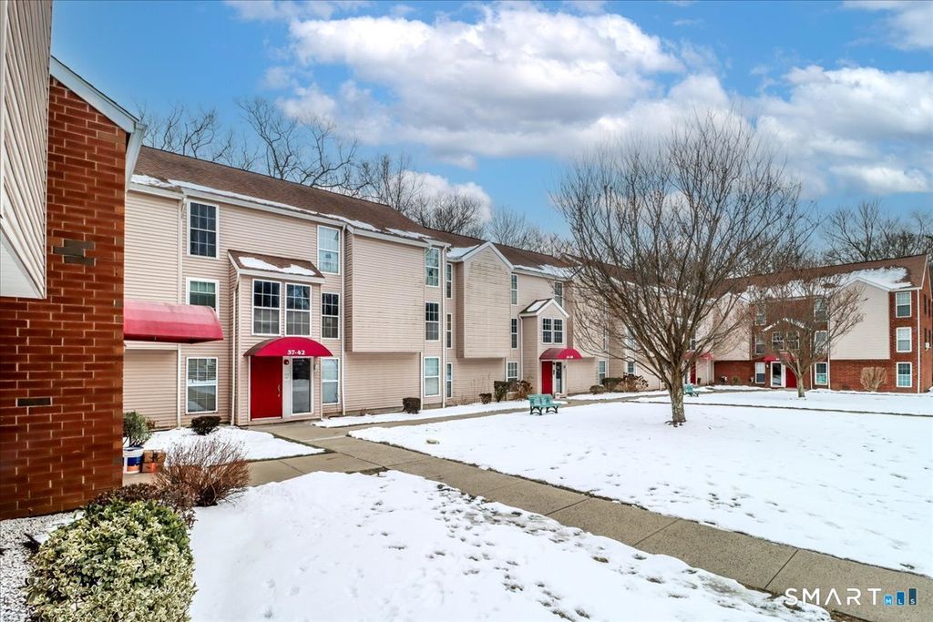 Photo of 40 Heather Ridge, Shelton, CT 06480 (MLS # 24146500)