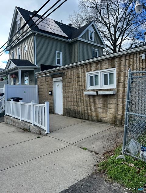 Tiny photo for 391 Coleman Street, Bridgeport, CT 06604 (MLS # 24148902)