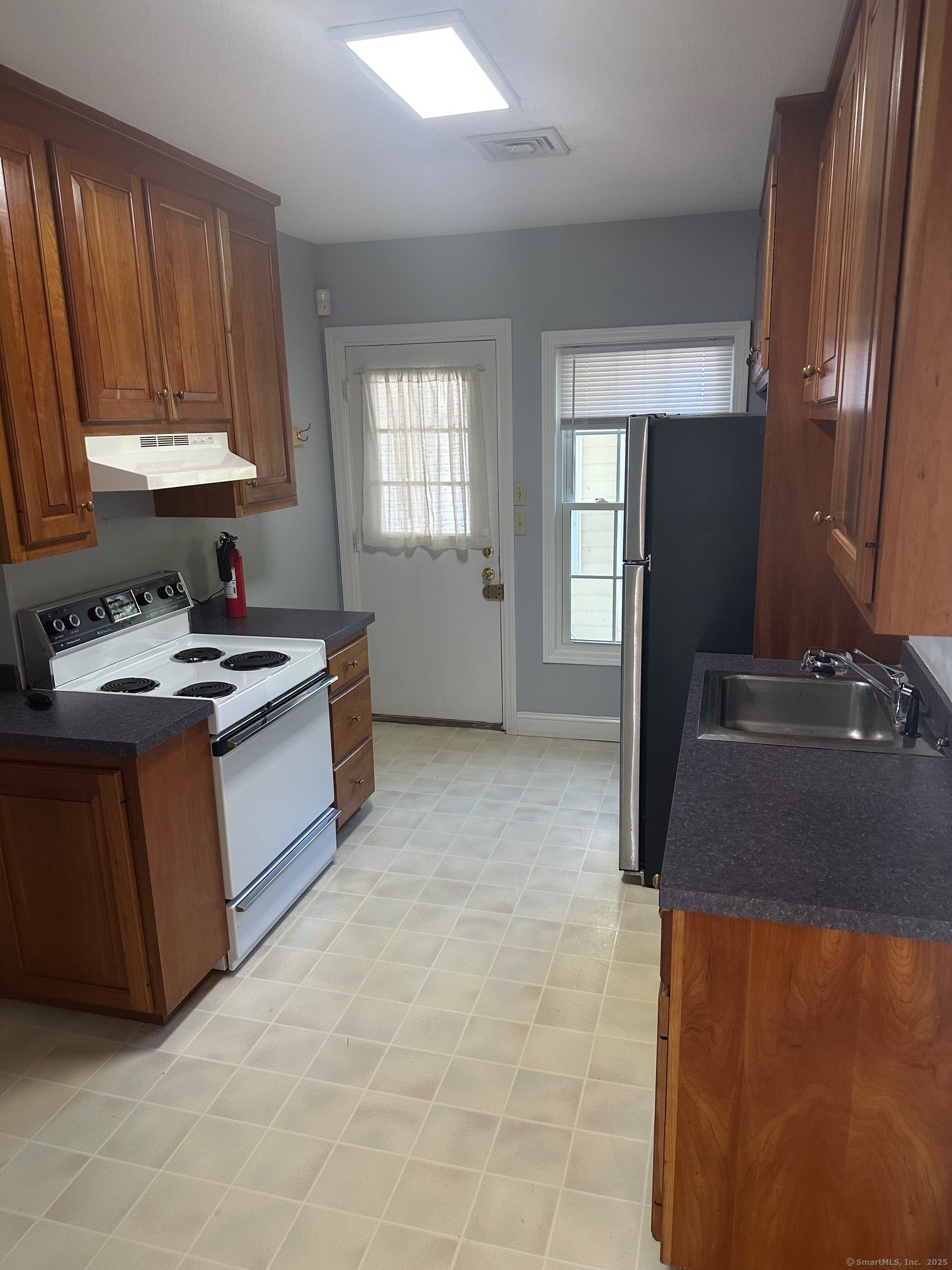 26 Maple Avenue 2A