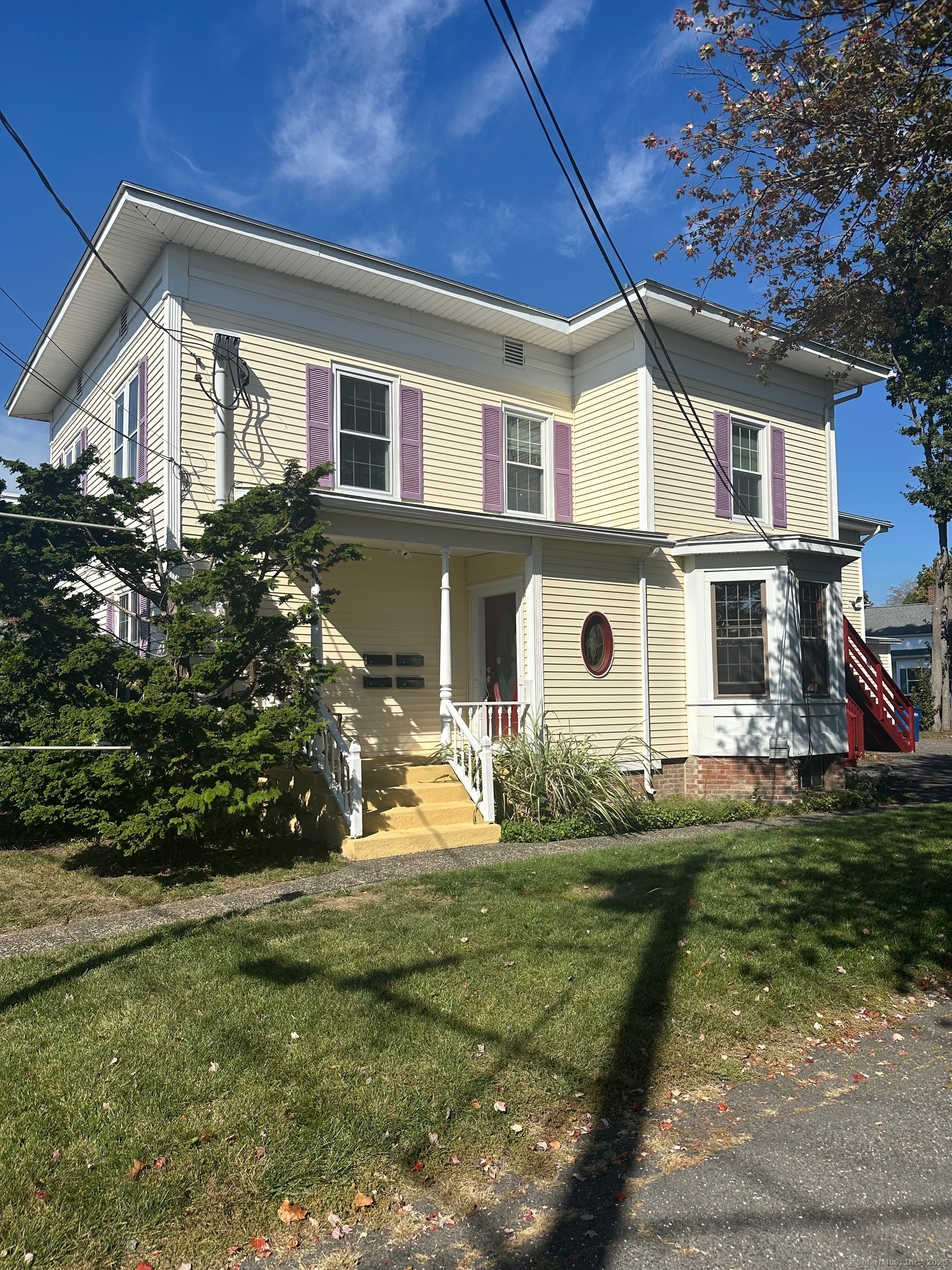 26 Maple Avenue 2A