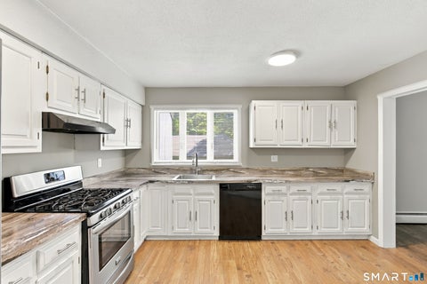 Tiny photo for 5 Talcott Glen #B, Farmington, CT 06032 (MLS # 24206678)
