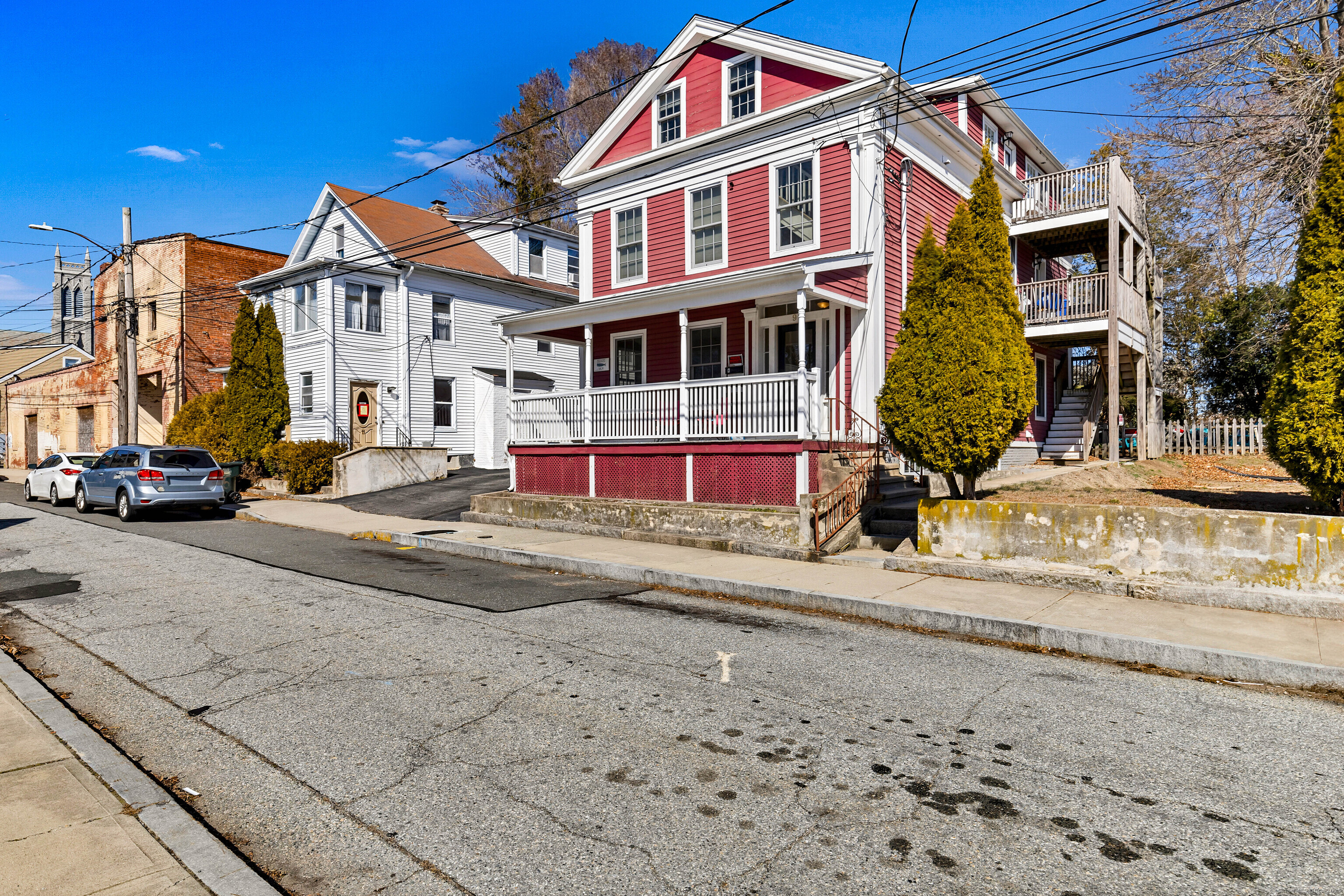 9 Brewer Street APT 3