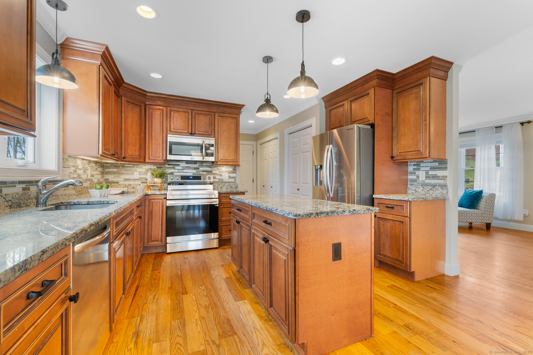 1282 Summit Road, Cheshire, Connecticut image 10