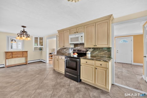 Tiny photo for 33 Chambers Street, Manchester, CT 06042 (MLS # 24187283)