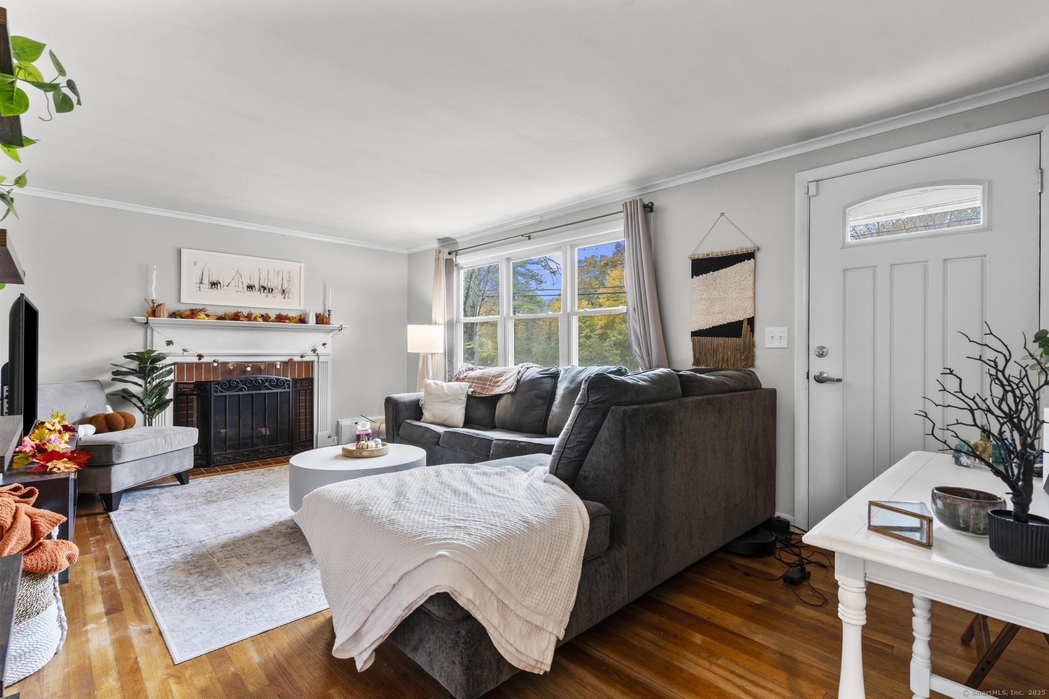 West Hartford, Connecticut 06119, United States, 2 Bedrooms Bedrooms, ,1 BathroomBathrooms,Residential,Pending,236863