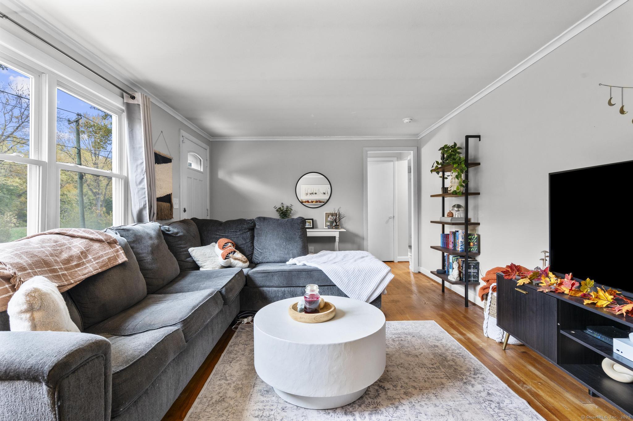 West Hartford, Connecticut 06119, United States, 2 Bedrooms Bedrooms, ,1 BathroomBathrooms,Residential,Pending,236863