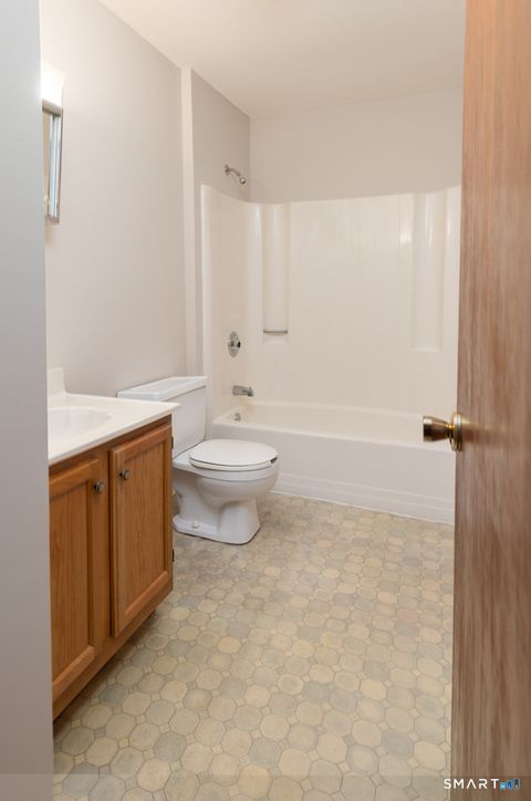 Tiny photo for 550 Darling Street #42B, Southington, CT 06489 (MLS # 24170863)