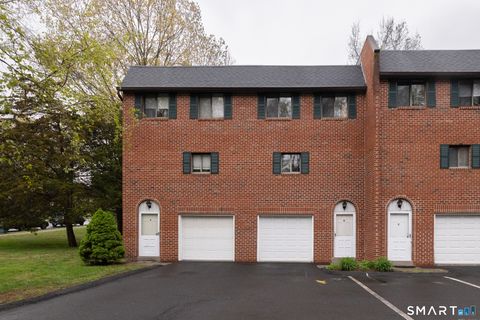 Photo of 550 Darling Street #42B, Southington, CT 06489 (MLS # 24170863)