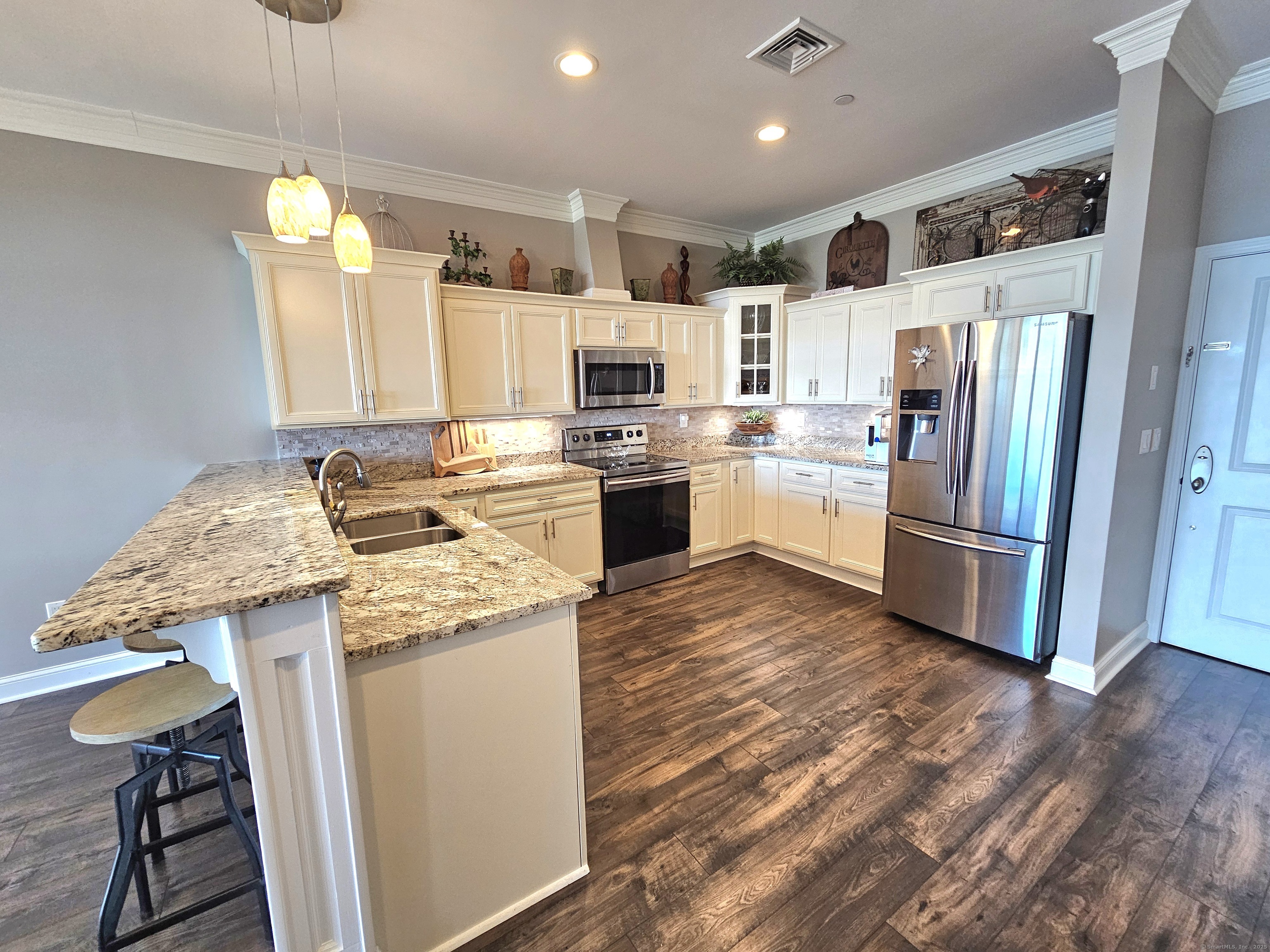 586 W Thames Street #APT 505, Norwich, Connecticut image 15