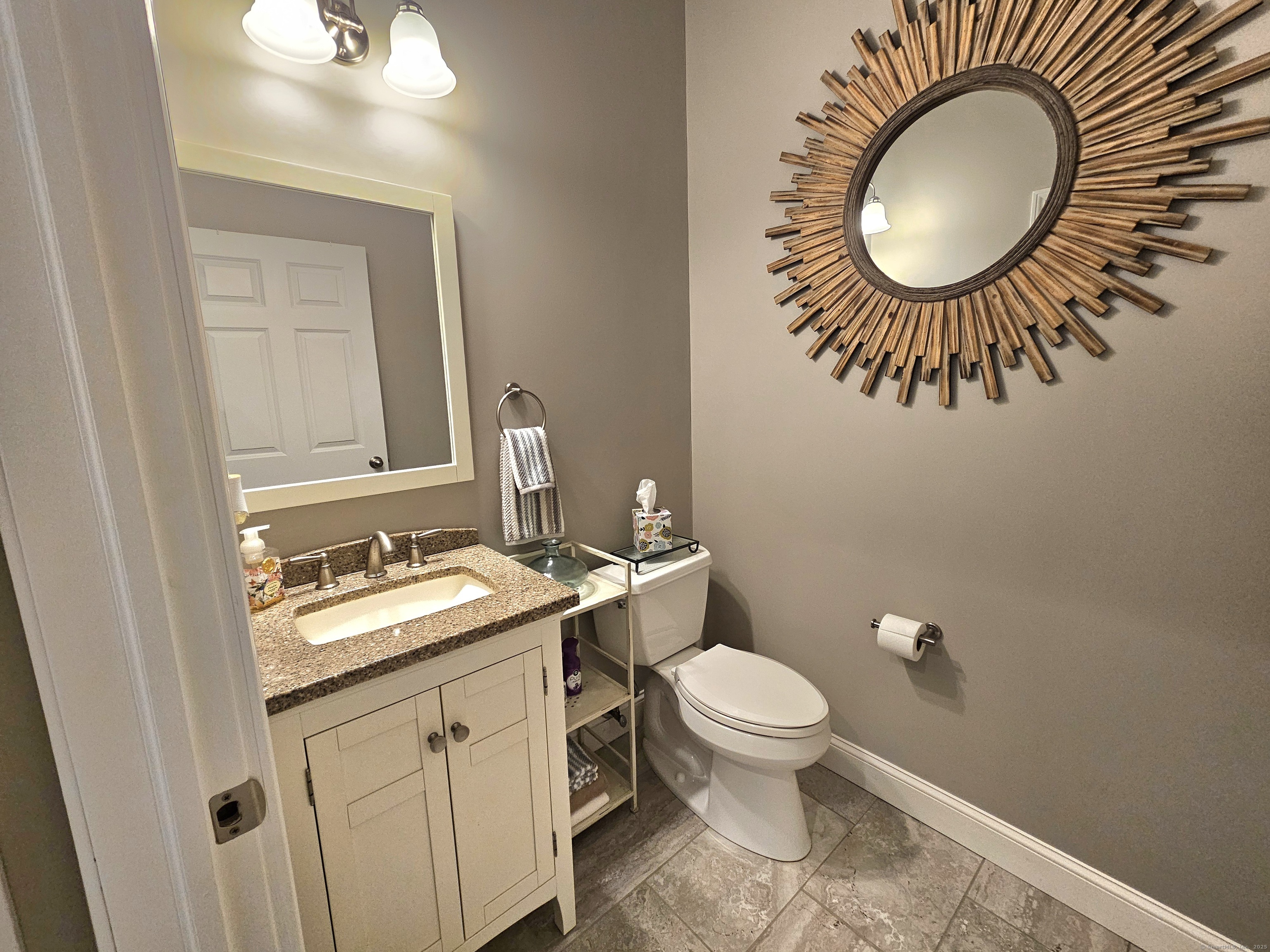 586 W Thames Street #APT 505, Norwich, Connecticut image 26