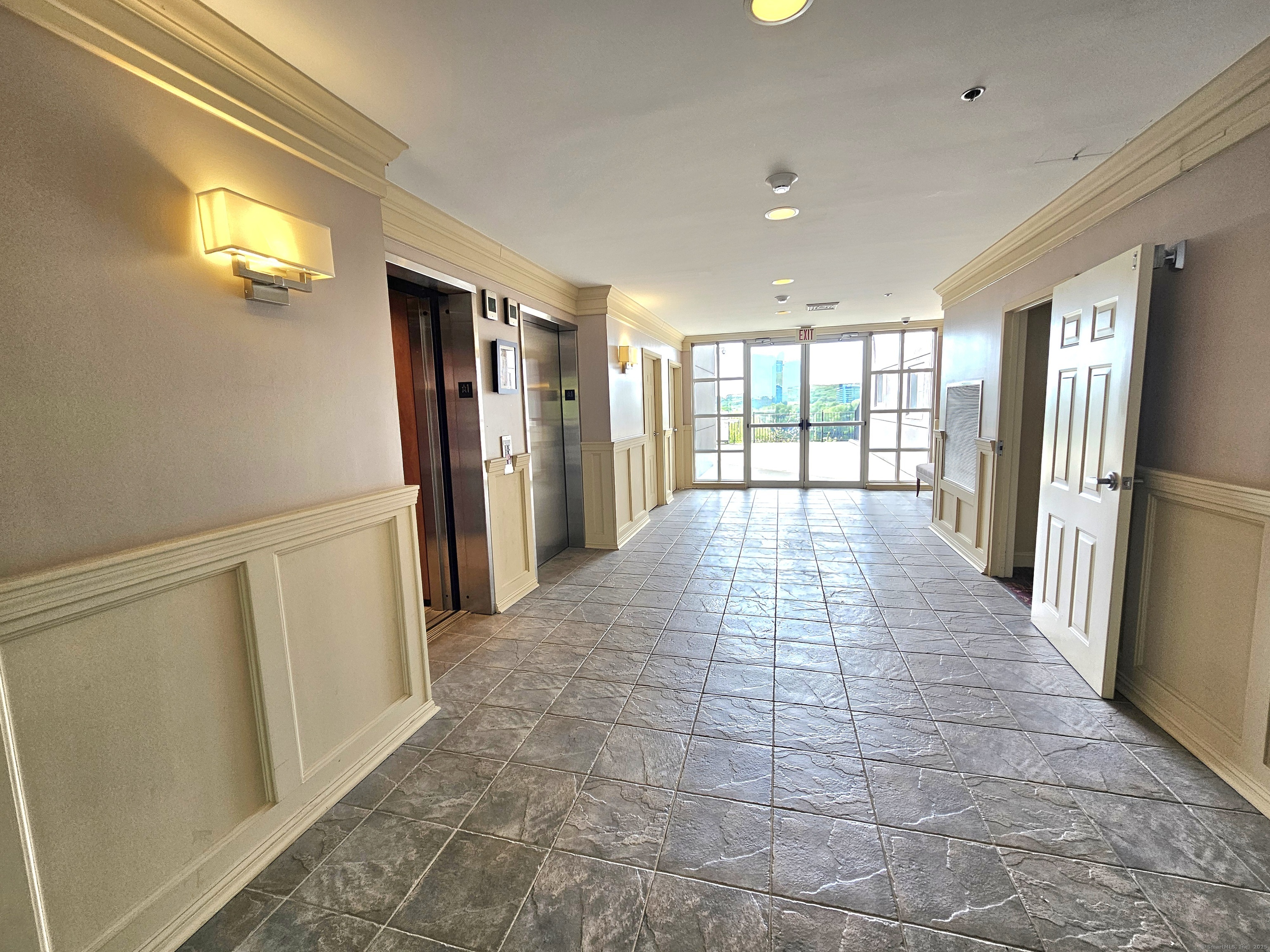 586 W Thames Street #APT 505, Norwich, Connecticut image 37