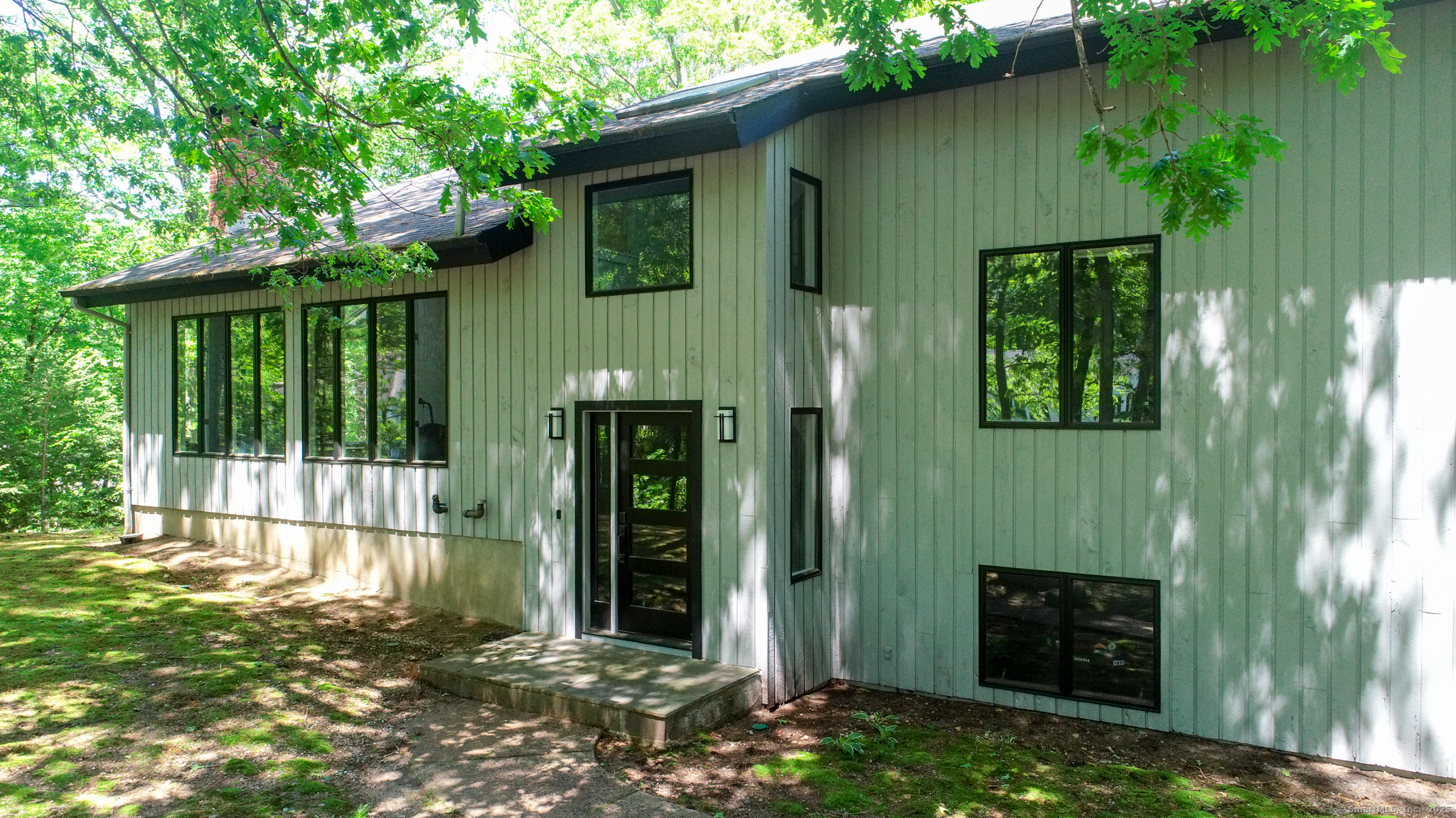 8 Bruce Lane