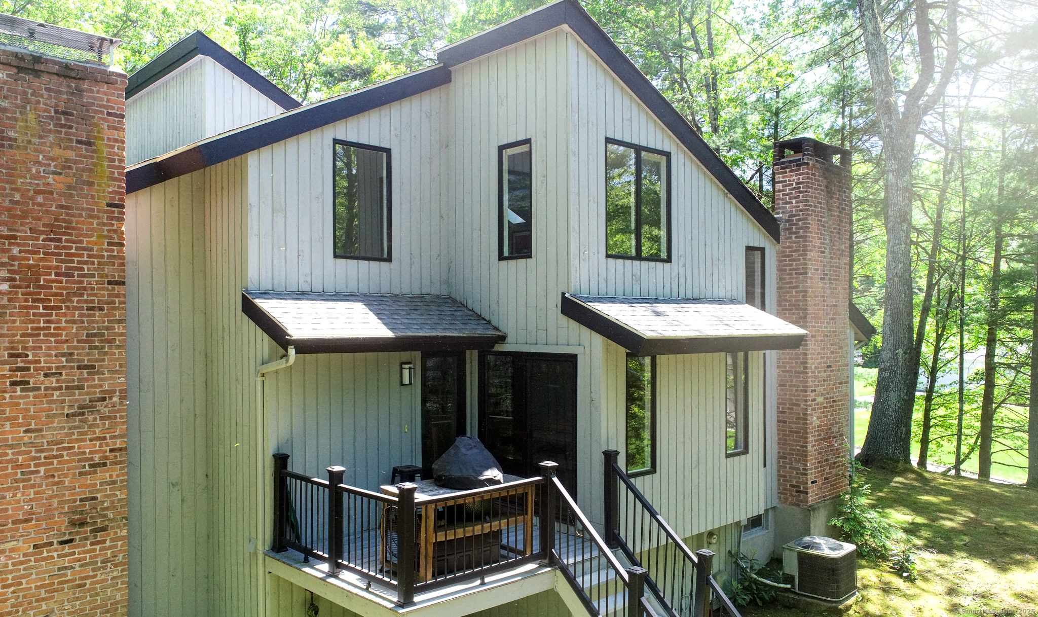 8 Bruce Lane